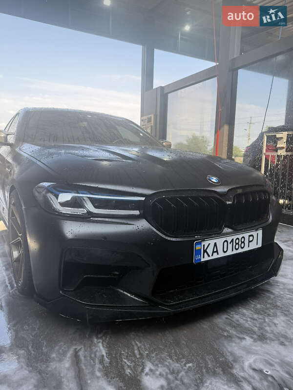 Седан BMW 5 Series 2018 в Киеве