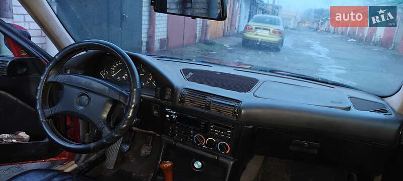 Седан BMW 5 Series 1993 в Запорожье