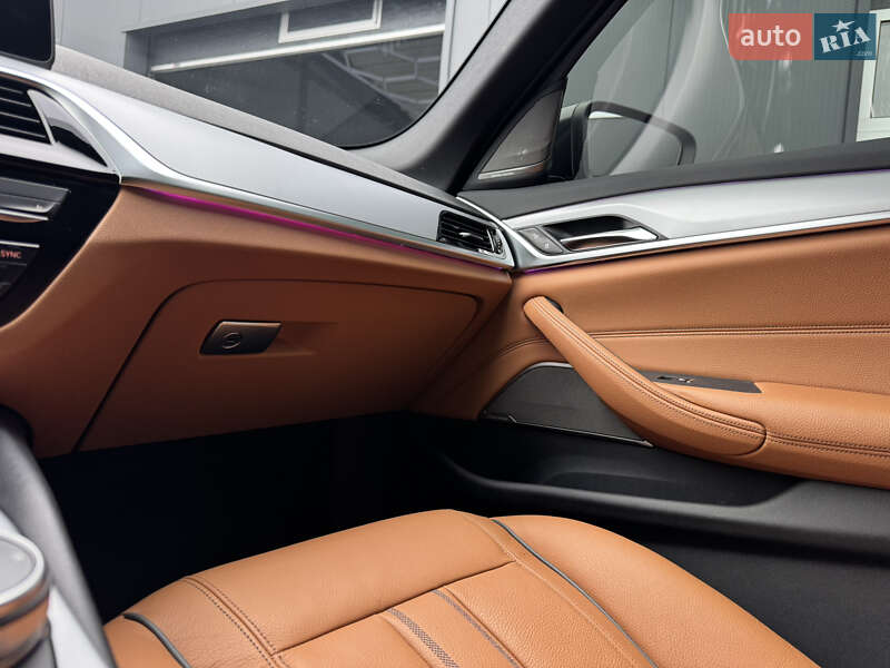 Универсал BMW 5 Series 2021 в Мукачево