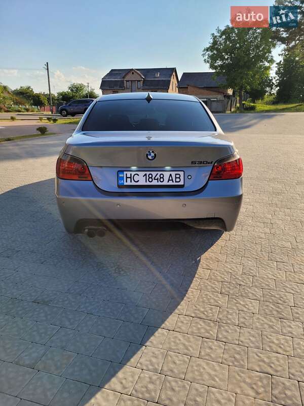 Седан BMW 5 Series 2004 в Львове