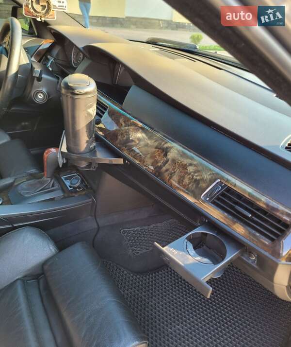 Седан BMW 5 Series 2004 в Львове