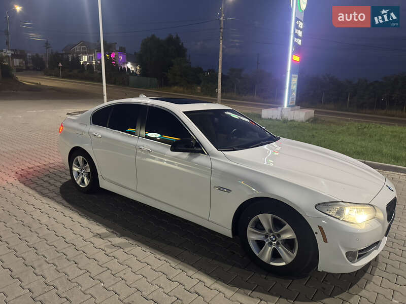 Седан BMW 5 Series 2013 в Черновцах