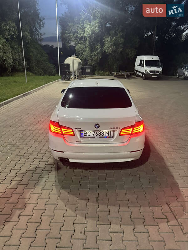 Седан BMW 5 Series 2013 в Черновцах