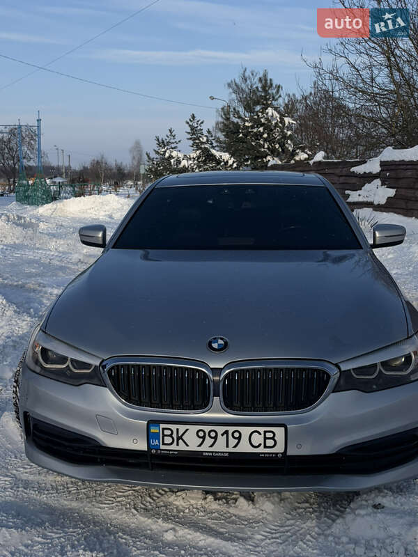 Седан BMW 5 Series 2019 в Ровно фото 4 Седан BMW 5 Series 2019 в Ровно