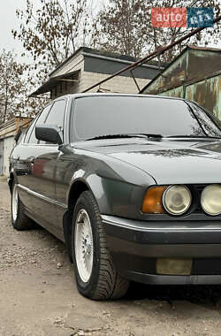 Седан BMW 5 Series 1992 в Запорожье
