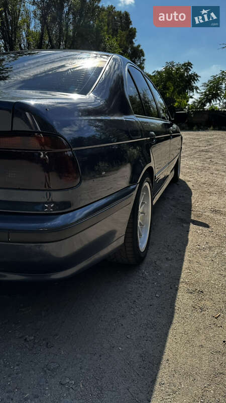 Седан BMW 5 Series 2002 в Днепре