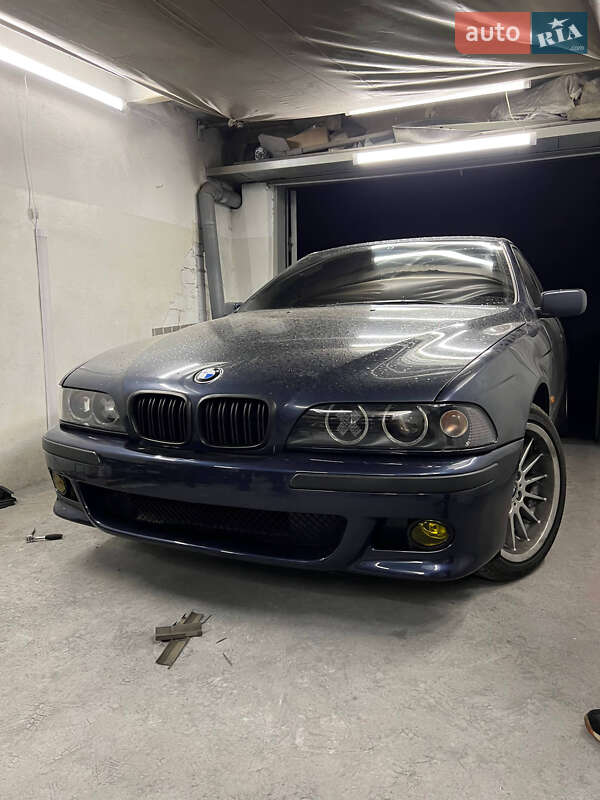 Седан BMW 5 Series 2002 в Днепре