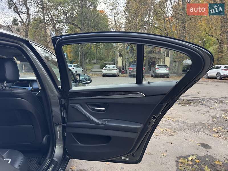 Седан BMW 5 Series 2014 в Львове