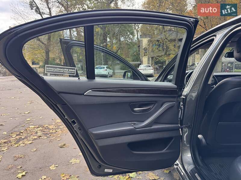 Седан BMW 5 Series 2014 в Львове