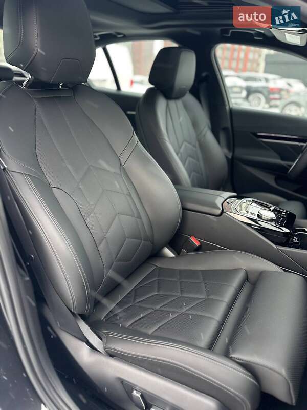 Седан BMW 5 Series 2024 в Киеве