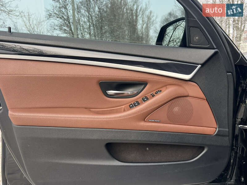 Седан BMW 5 Series 2016 в Киеве