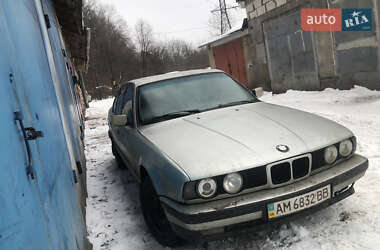 Седан BMW 5 Series 1990 в Житомирі