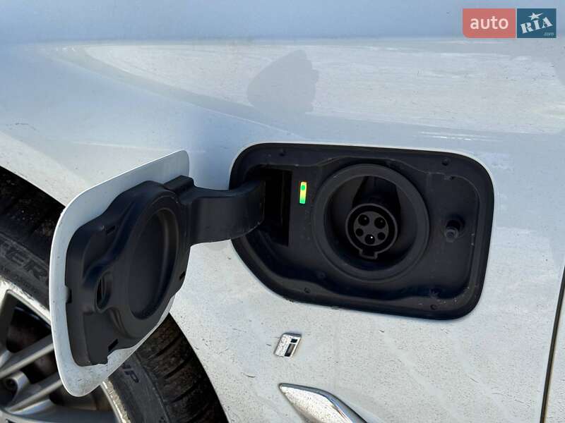 Седан BMW 5 Series 2018 в Ужгороде