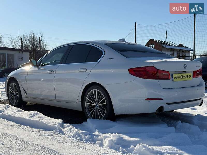 Седан BMW 5 Series 2018 в Ужгороде