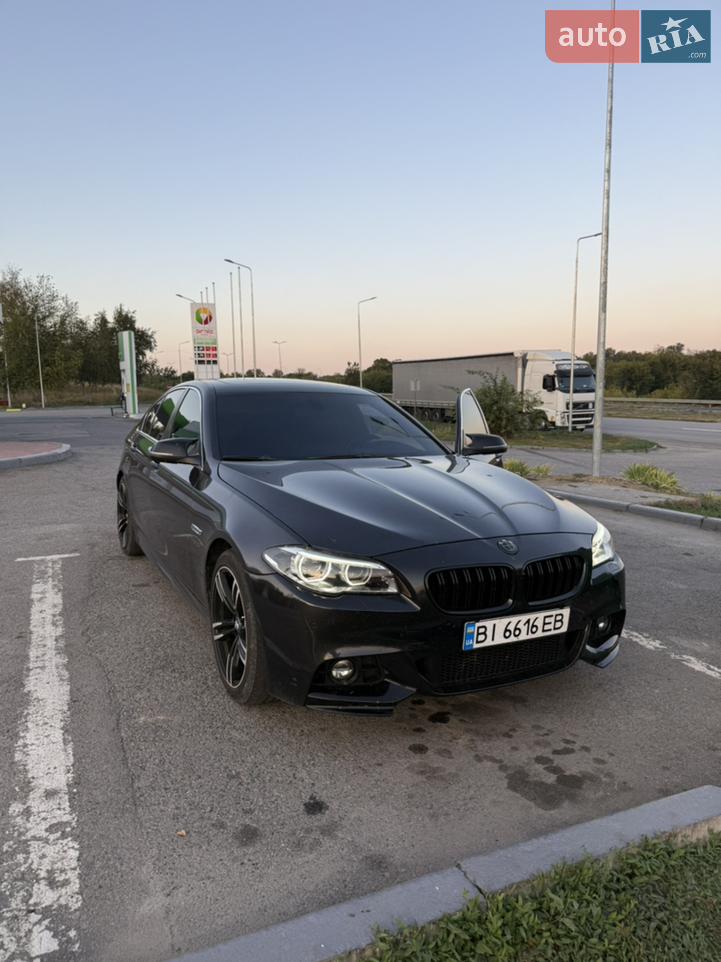 2016 BMW 5er - мініатюра 13