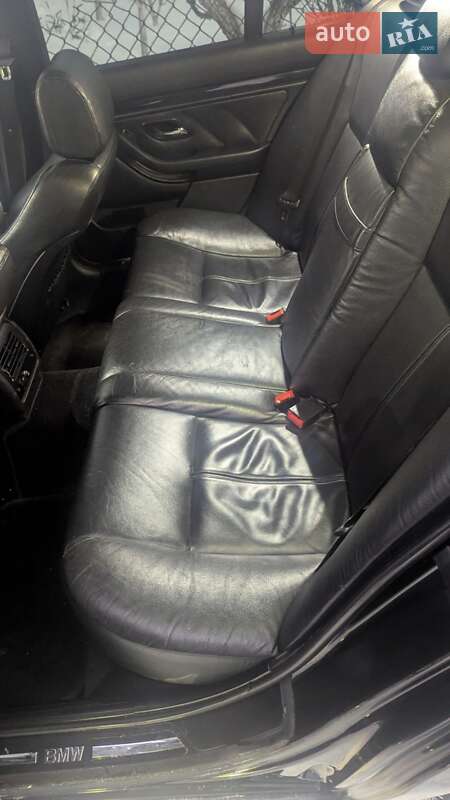 Седан BMW 5 Series 2002 в Ровно