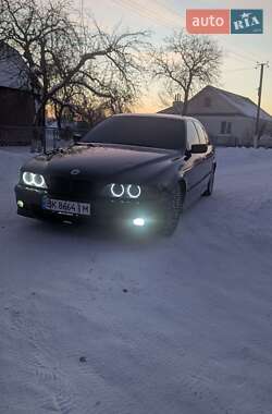 Седан BMW 5 Series 2002 в Рівному