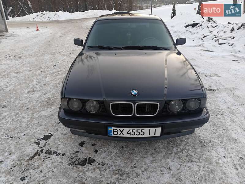 Седан BMW 5 Series 1995 в Хмельницком