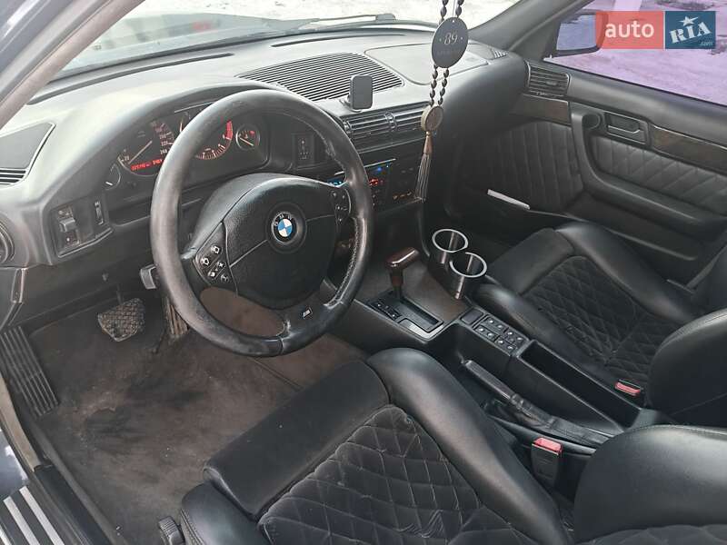 Седан BMW 5 Series 1995 в Хмельницком