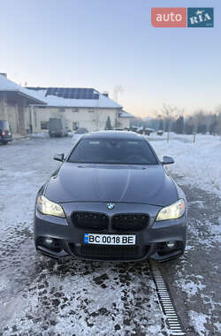 Седан BMW 5 Series 2016 в Жовкві