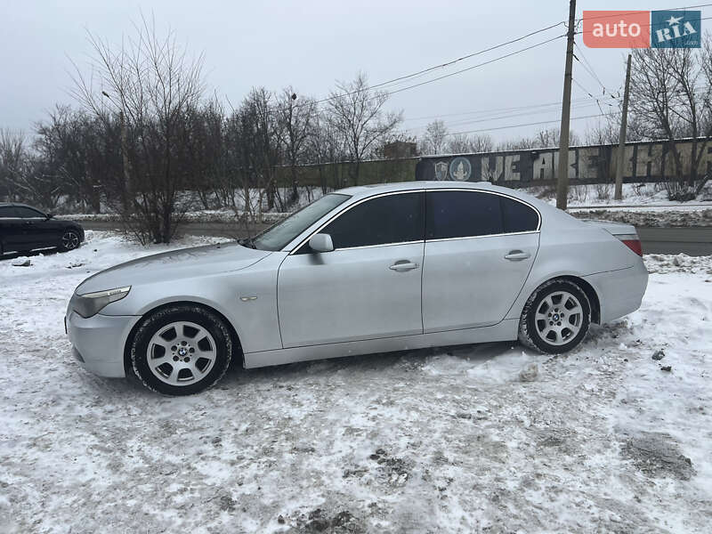 Седан BMW 5 Series 2005 в Харькове