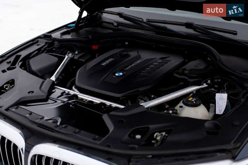 Седан BMW 5 Series 2019 в Ровно