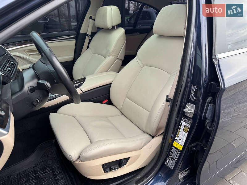 Седан BMW 5 Series 2012 в Черновцах