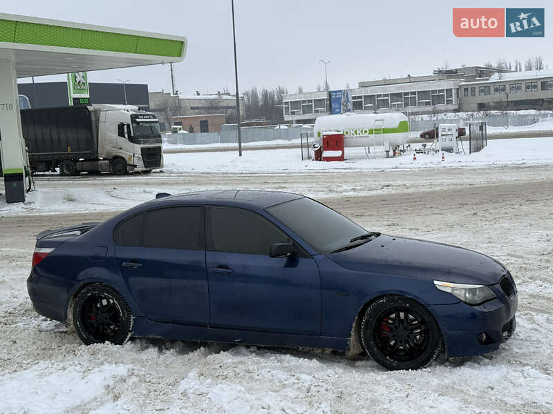 Седан BMW 5 Series 2004 в Каменец-Подольском