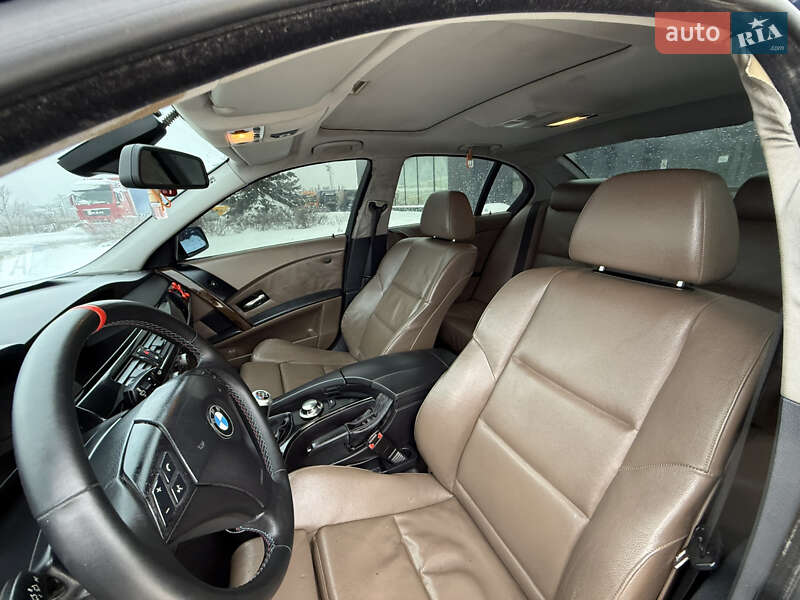 Седан BMW 5 Series 2004 в Каменец-Подольском