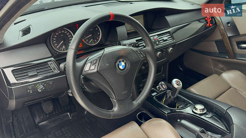 Седан BMW 5 Series 2004 в Каменец-Подольском