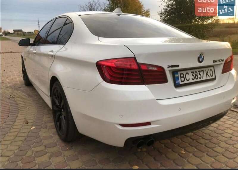 Седан BMW 5 Series 2016 в Ровно