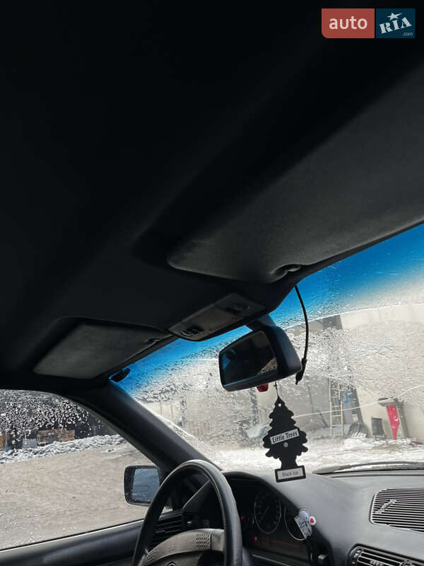 Седан BMW 5 Series 1991 в Вишневом