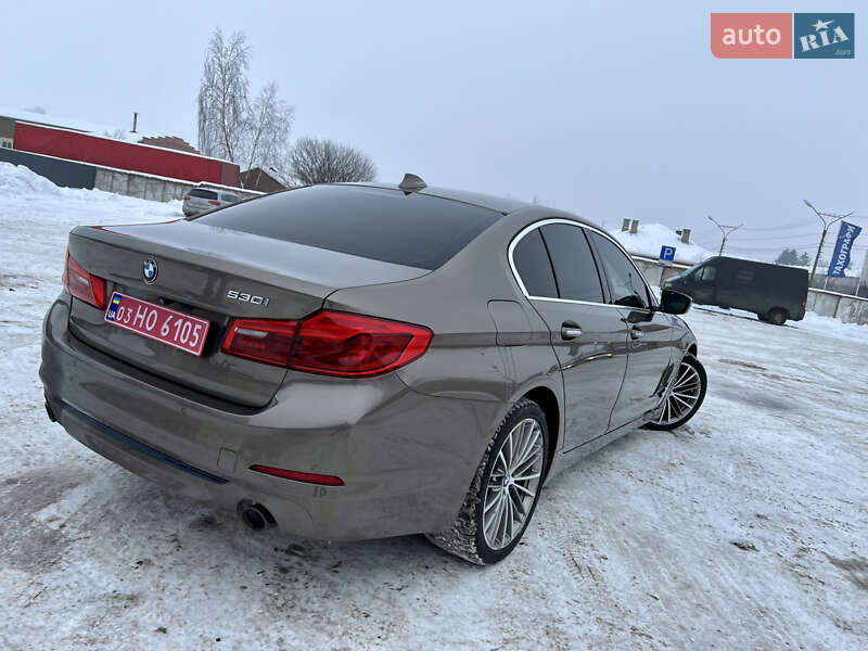 Седан BMW 5 Series 2017 в Нововолынске