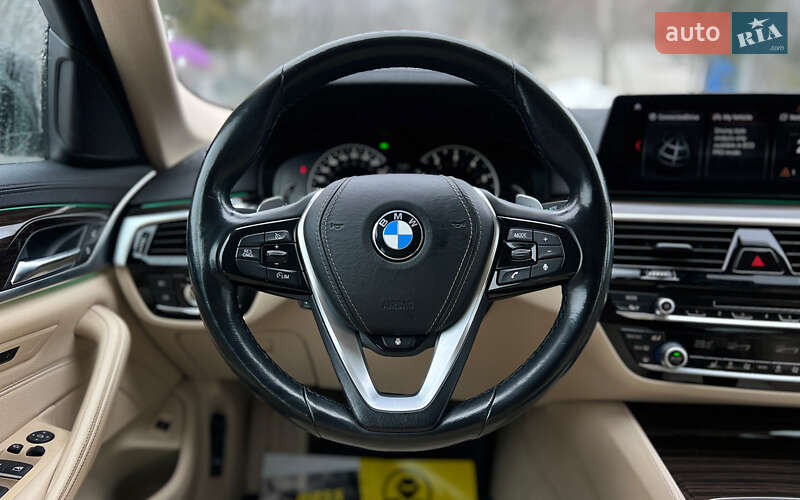 Седан BMW 5 Series 2017 в Львове