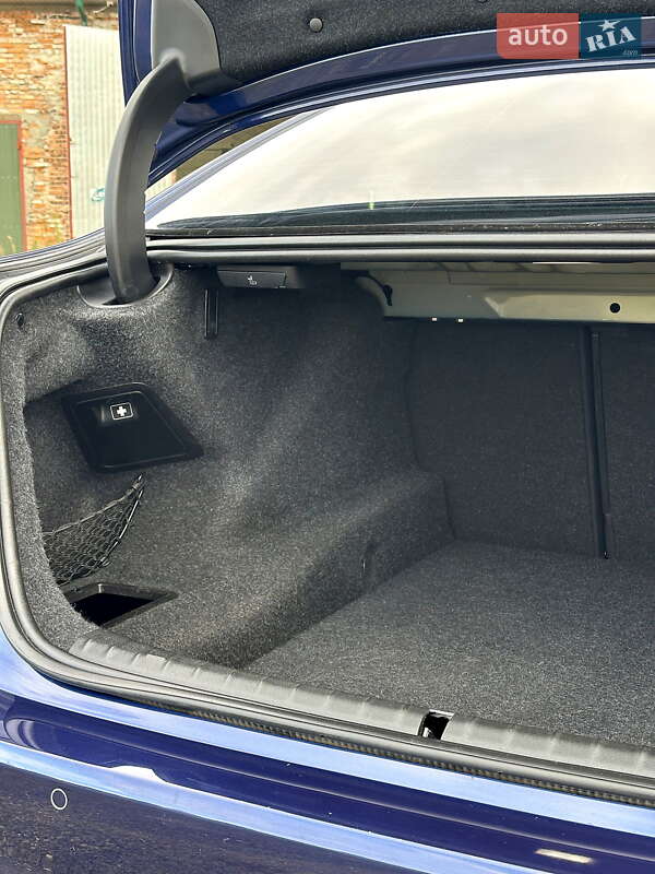 Седан BMW 5 Series 2017 в Днепре