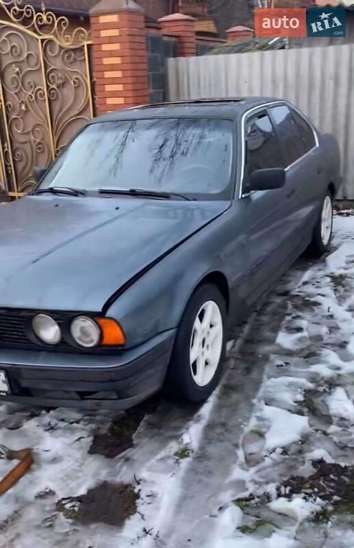 Седан BMW 5 Series 1988 в Славянске