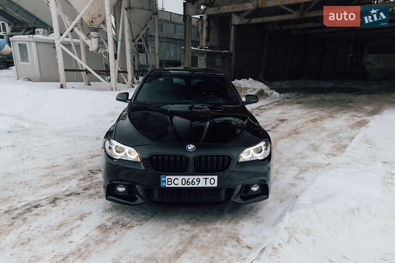Седан BMW 5 Series 2013 в Львове