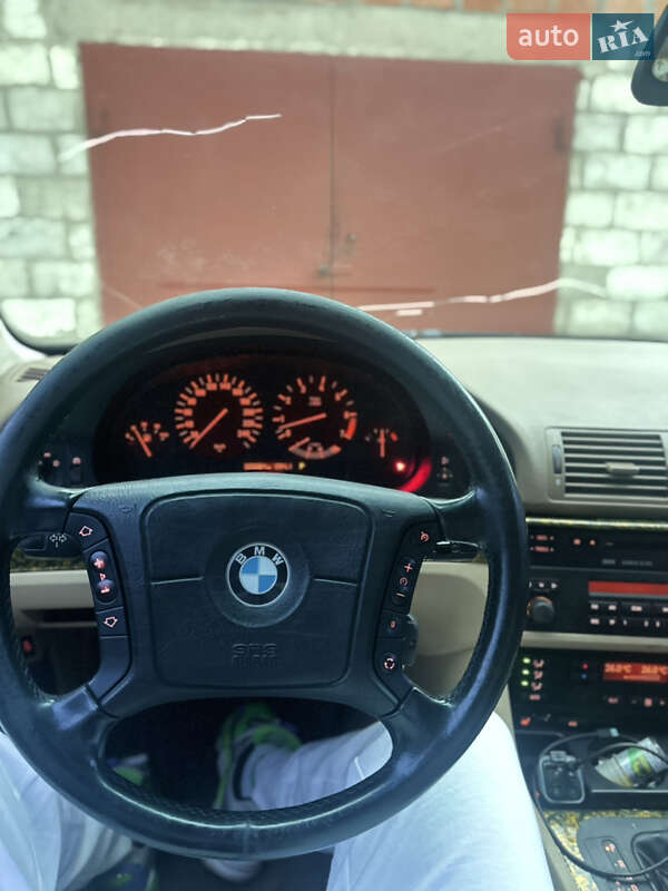 Седан BMW 5 Series 1996 в Краснограде