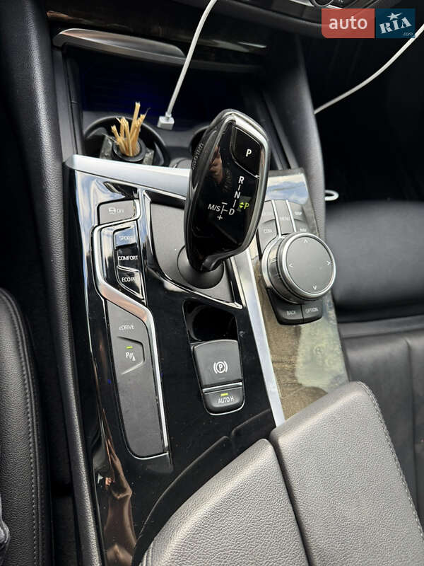 Седан BMW 5 Series 2019 в Львове