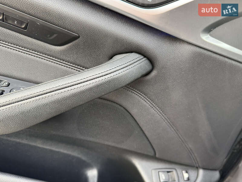 Седан BMW 5 Series 2019 в Львове