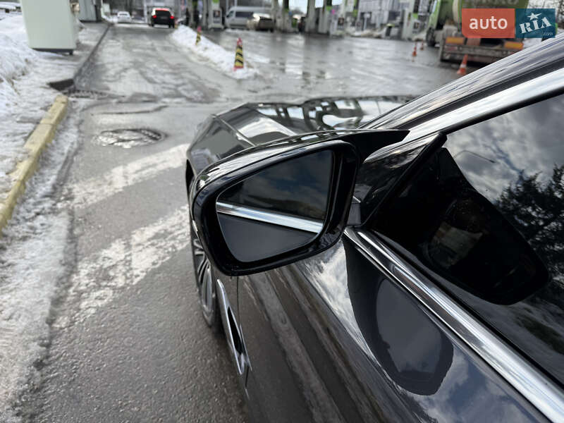 Седан BMW 5 Series 2019 в Львове