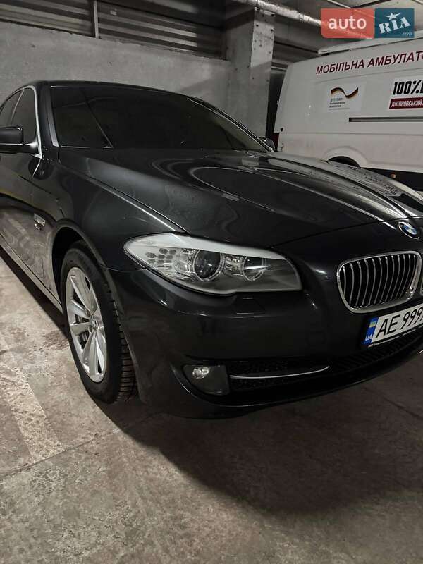 Седан BMW 5 Series 2012 в Кривом Роге