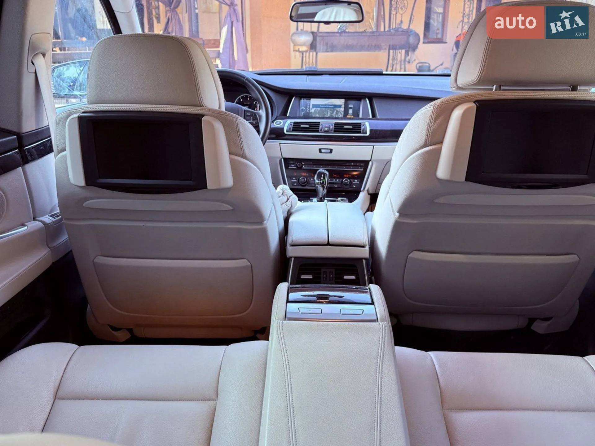 2010 BMW 5er - мініатюра 9