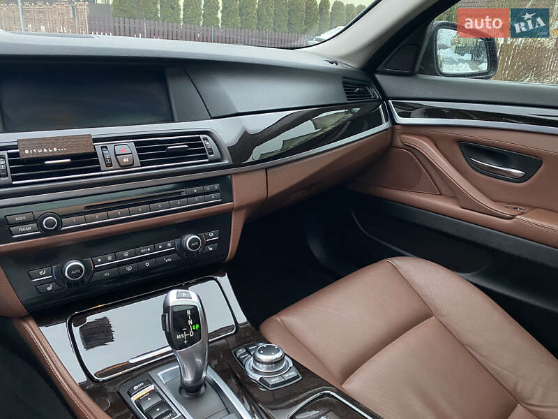 Седан BMW 5 Series 2011 в Стрые