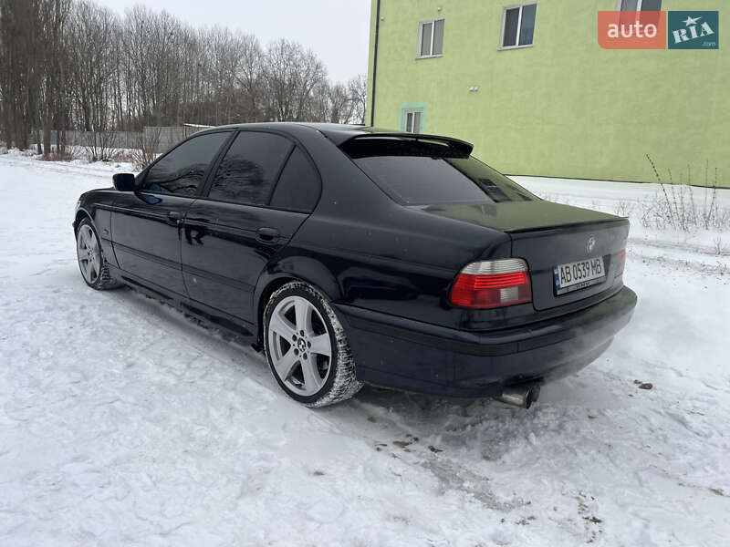 Седан BMW 5 Series 2000 в Виннице