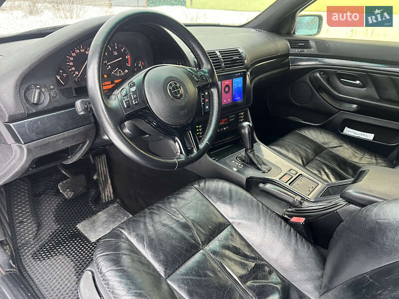Седан BMW 5 Series 2000 в Виннице