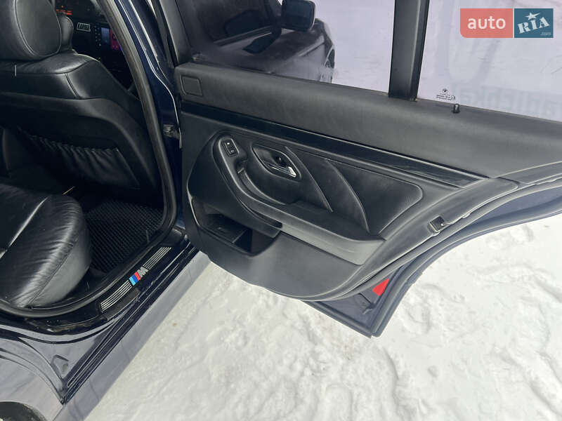 Седан BMW 5 Series 2000 в Виннице