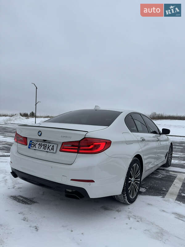 Седан BMW 5 Series 2017 в Ровно