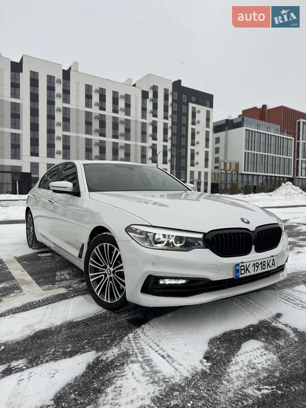 Седан BMW 5 Series 2017 в Ровно