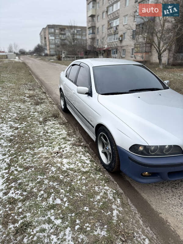 Седан BMW 5 Series 1999 в Снігурівці